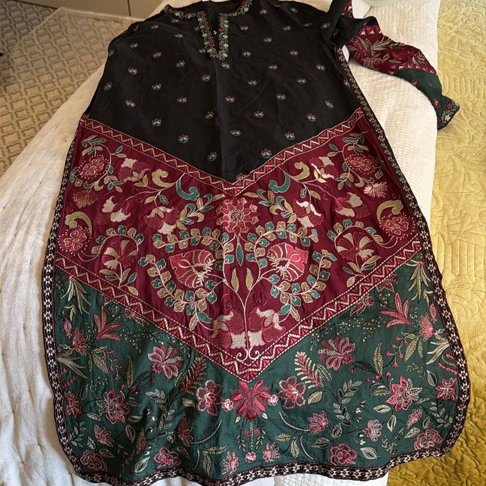 Beautiful outfit by ethnic size medium pants and kameez